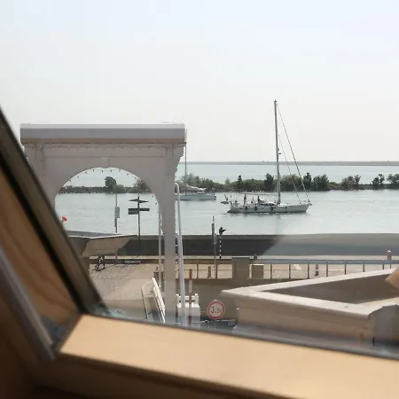 Дом отдыха Luxury Voc Stay W Views Энкхейзен